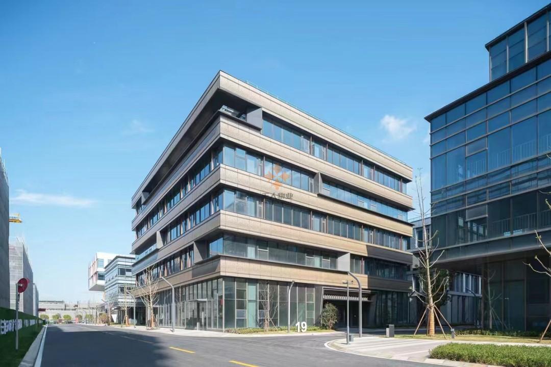 松江 上海中電信息港 25000平米 標(biāo)準(zhǔn)裝修